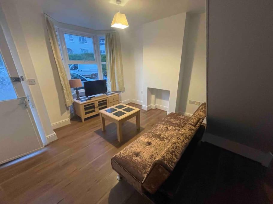 Modern 2 Bedroom Terraced House Dover Zewnętrze zdjęcie